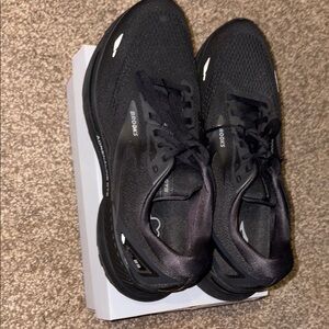 Brooks Black Athletic Shoes with Cushioned Comfort